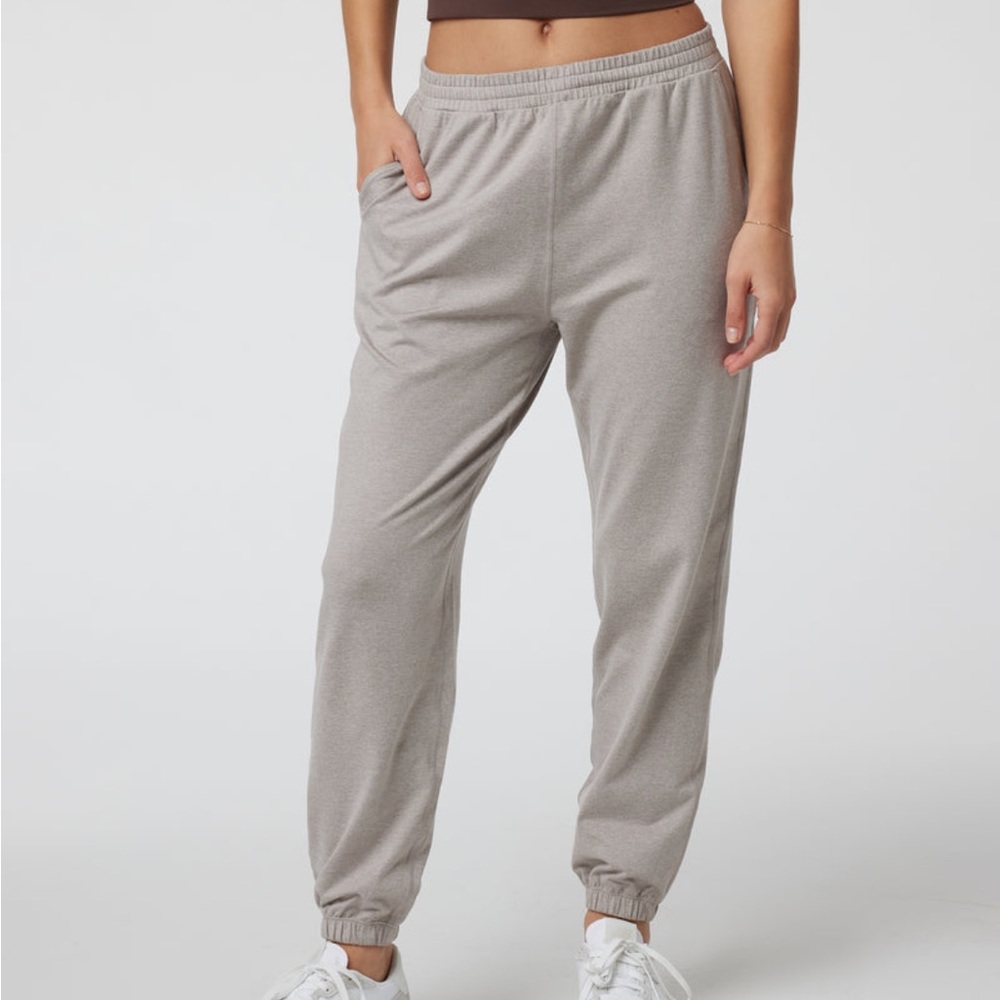 Vuori Boyfriend Jogger - Bone Heather XS